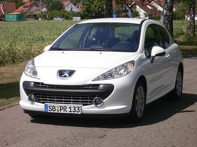Praxistest: Peugeot 207 HDI 110 - Schneeflitzchen Praxistest: Peugeot 207 HDI 110 - Schneeflitzchen