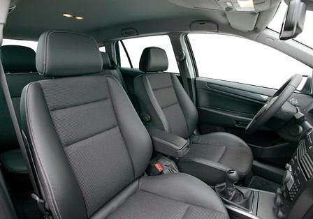 Opel Astra vs. Mazda3