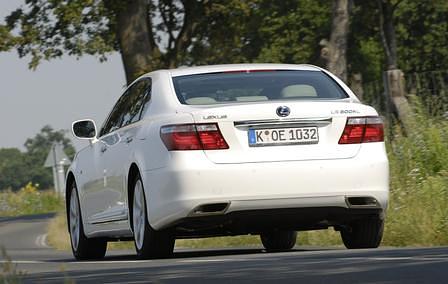 Lexus LS600h