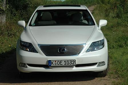Lexus LS600h