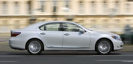 Lexus LS600h