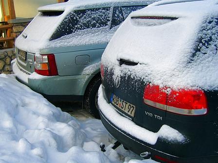 Range Rover Sport vs. VW Touareg