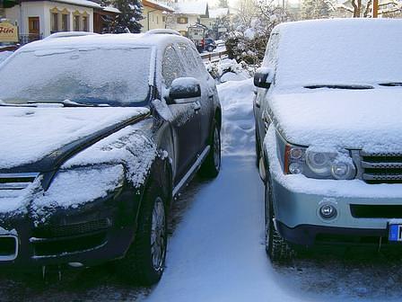 Range Rover Sport vs. VW Touareg