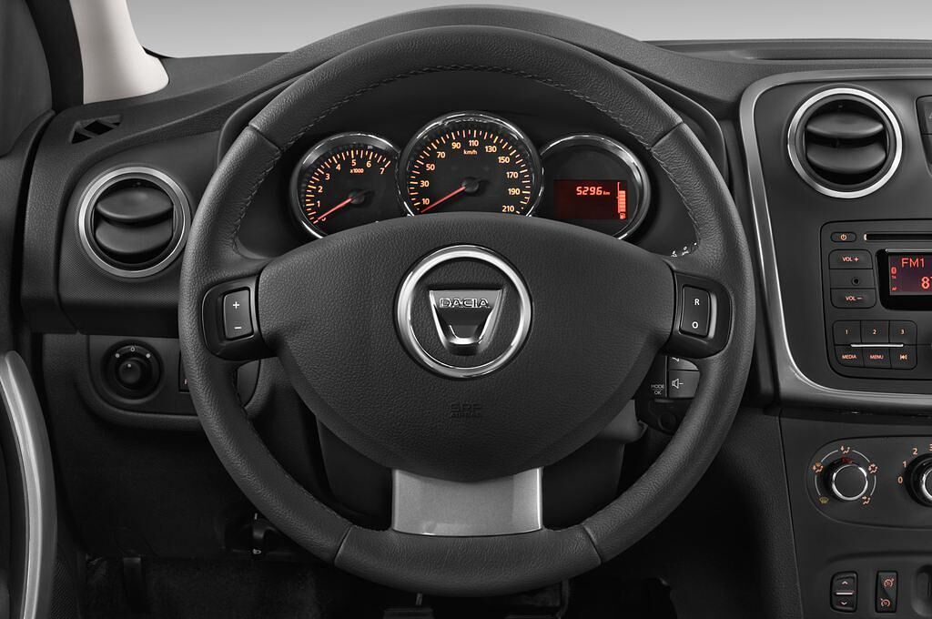 Dacia Sandero (Baujahr 2013) Laurï¿½ate 5 Türen Lenkrad