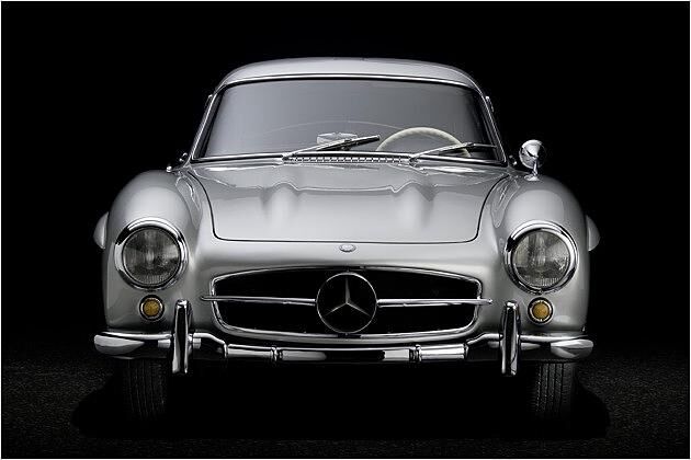 Die Entwicklung der Front des SL begann 1954 mit dem 300 SL