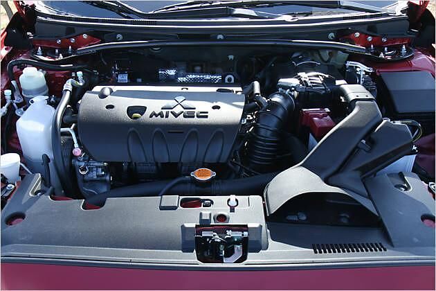 Der 1,8-Liter-Benzinmotor verfügt über variable Ventilsteuerung und leistet 143 PS