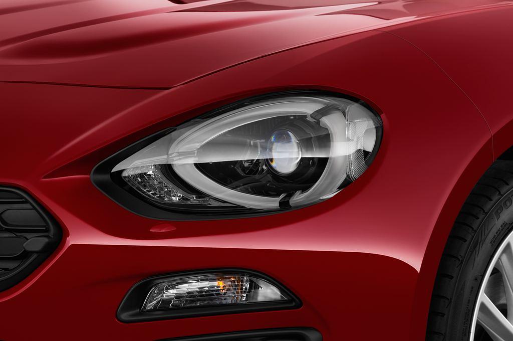 FIAT 124 Spider (Baujahr 2016) Lusso 2 Türen Scheinwerfer