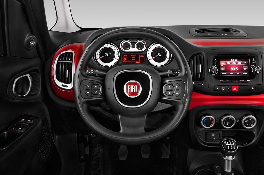 FIAT 500L (Baujahr 2014) Pop Star 5 Türen Lenkrad