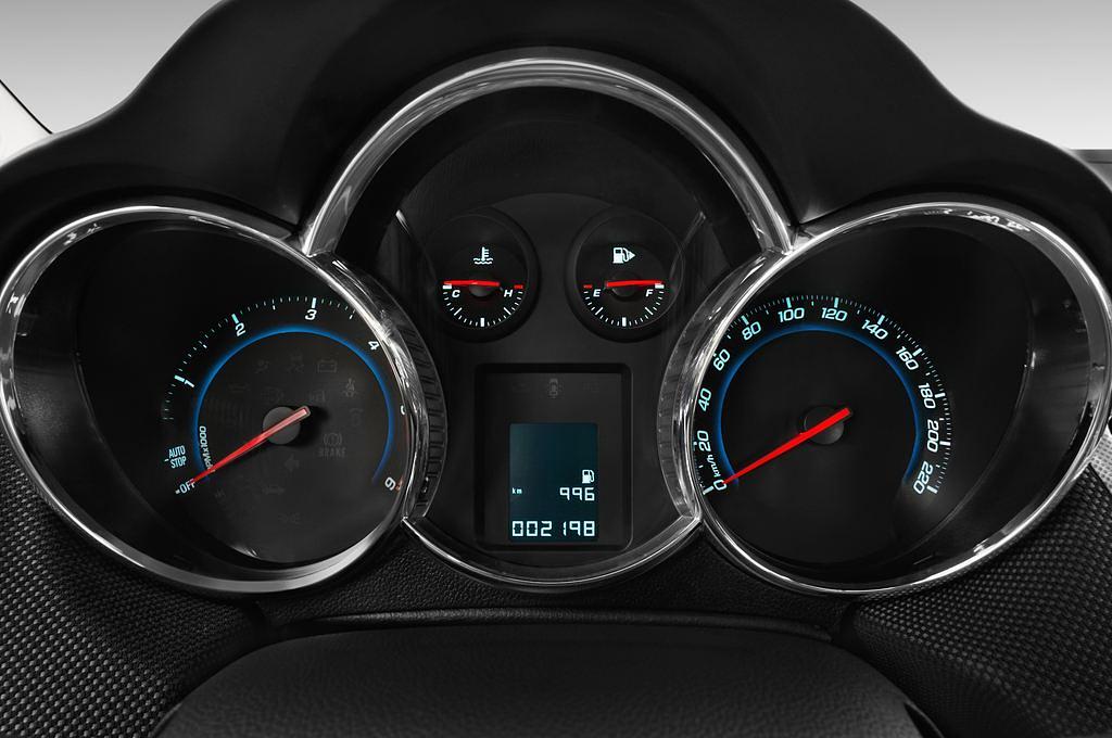 Chevrolet Cruze (Baujahr 2013) LTZ 5 Türen Tacho und Fahrerinstrumente