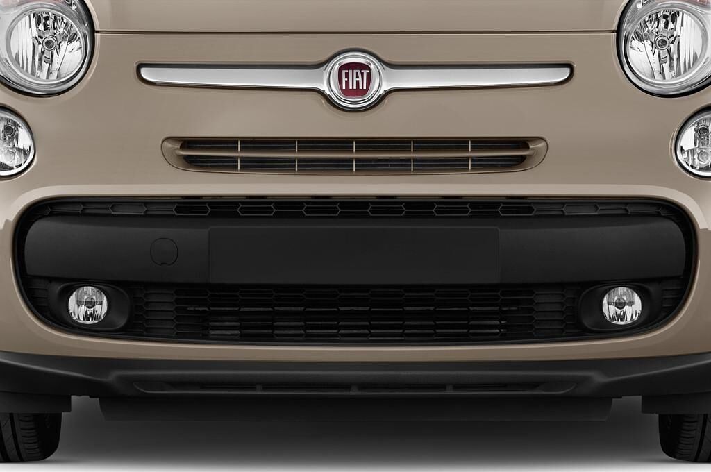 FIAT 500L (Baujahr 2015) Lounge 5 Türen Kühlergrill und Scheinwerfer