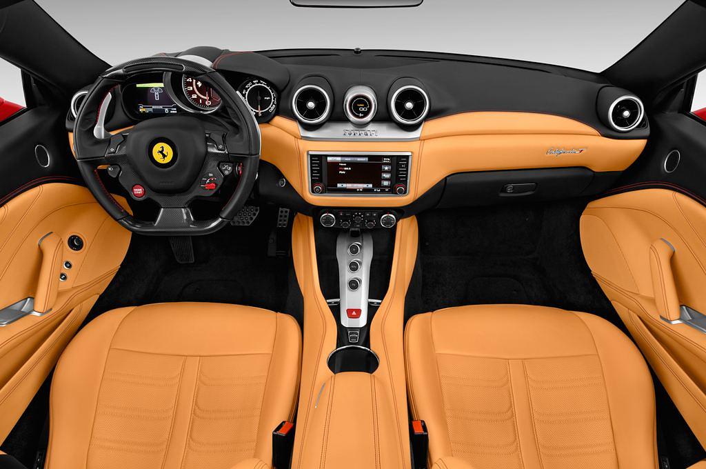 Ferrari California T (Baujahr 2017) - 2 Türen Cockpit und Innenraum