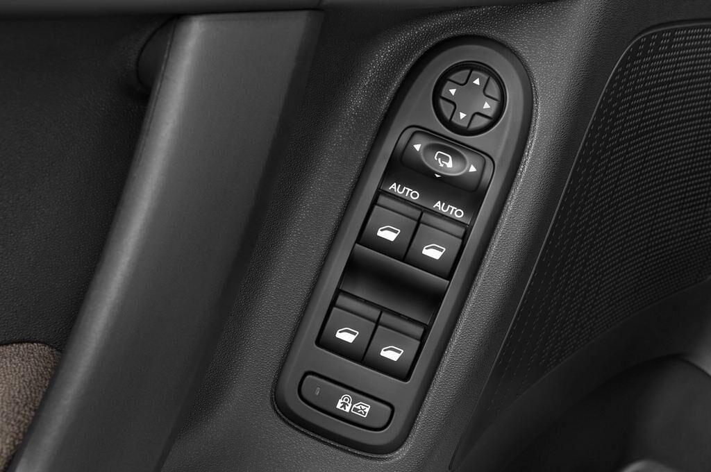 Citroen C3 (Baujahr 2015) Tendance 5 Türen Bedienungselemente Tür