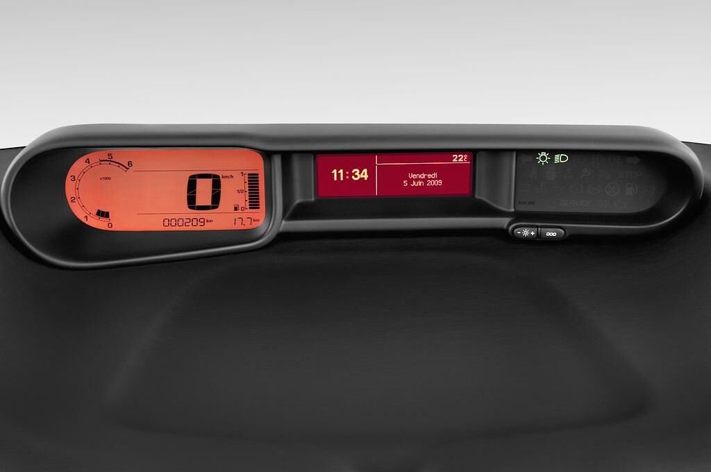 Citroen C3 Picasso (Baujahr 2011) Exclusive 5 Türen Tacho und Fahrerinstrumente