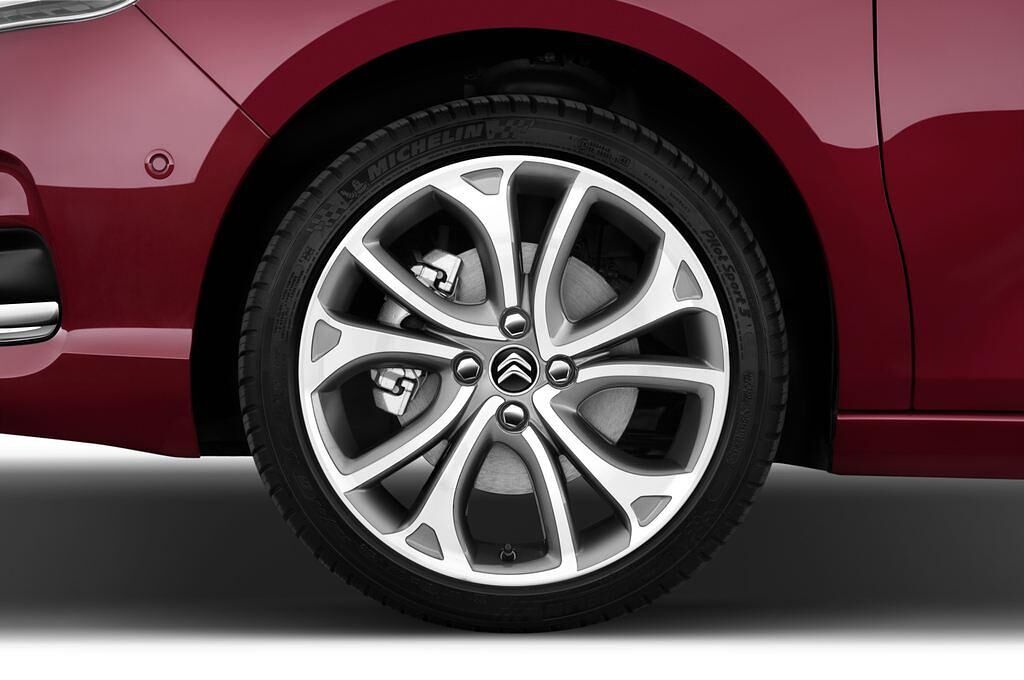 Citroen C4 (Baujahr 2011) Exclusive 5 Türen Reifen und Felge