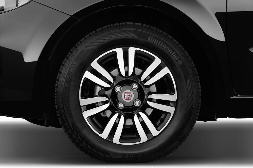 FIAT Punto (Baujahr 2014) Pop 5 Türen Reifen und Felge