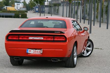 Dodge Challenger SRT-8