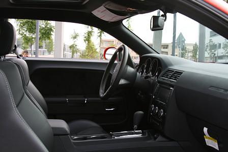 Dodge Challenger SRT-8