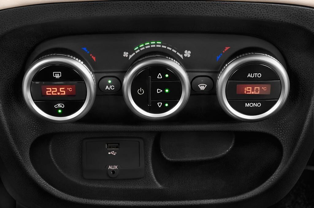 FIAT 500L (Baujahr 2015) Lounge 5 Türen Temperatur und Klimaanlage