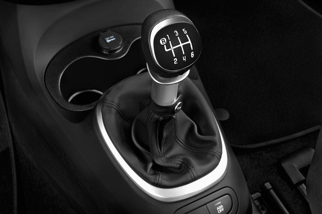 FIAT 500L (Baujahr 2015) Trekking 5 Türen Schalthebel