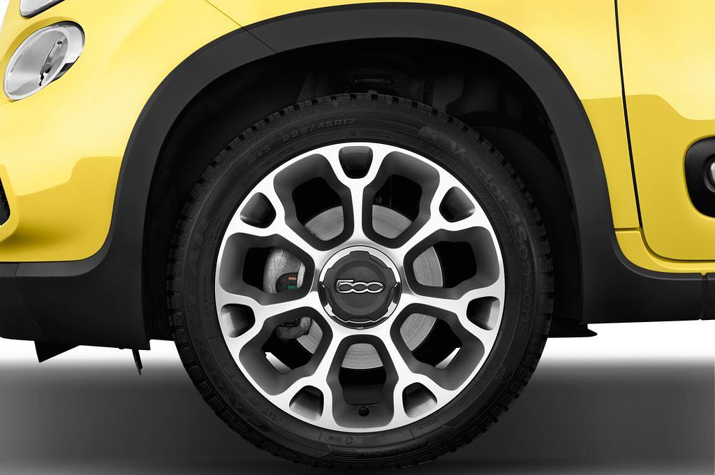 FIAT 500L (Baujahr 2015) Trekking 5 Türen Reifen und Felge
