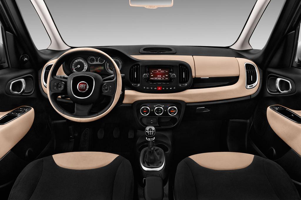 FIAT 500L Living (Baujahr 2016) Popstar 5 Türen Cockpit und Innenraum