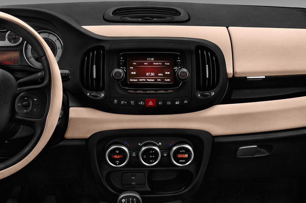FIAT 500L Living (Baujahr 2016) Popstar 5 Türen Mittelkonsole