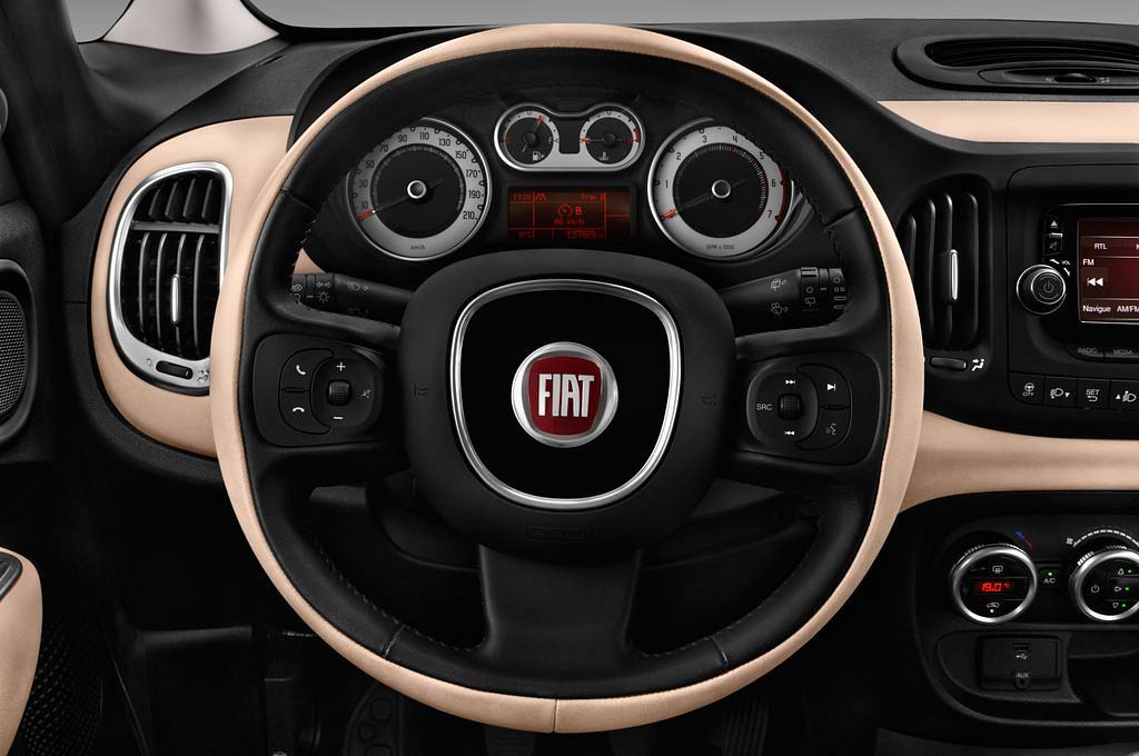 FIAT 500L Living (Baujahr 2016) Popstar 5 Türen Lenkrad