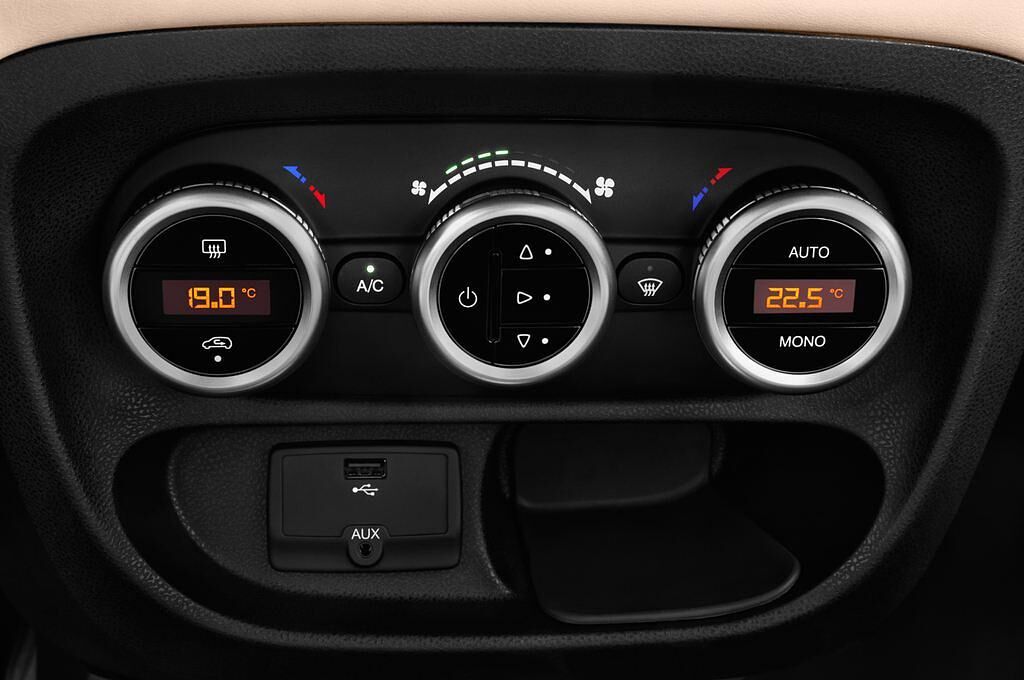 FIAT 500L Living (Baujahr 2016) Popstar 5 Türen Temperatur und Klimaanlage
