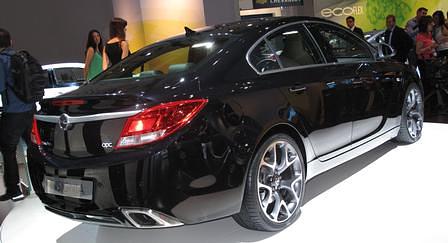 Opel Insignia OPC auf der Barcelona Auto Show