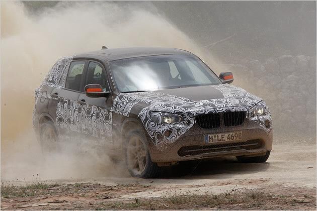 Wie der neue 7er und der soeben vorgestellte 5er GT erhält der X1 eine steile Frontpartie