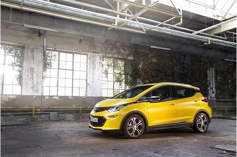 Der Opel Ampera-e ist 4,17 Meter lang.