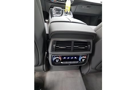 Audi S Q7 - auch die Fondklimatisierung muss extra geordert werden