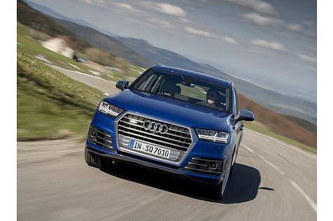 Audi S Q7 - kaum Wanken und kaum Nicken Dank Hightech