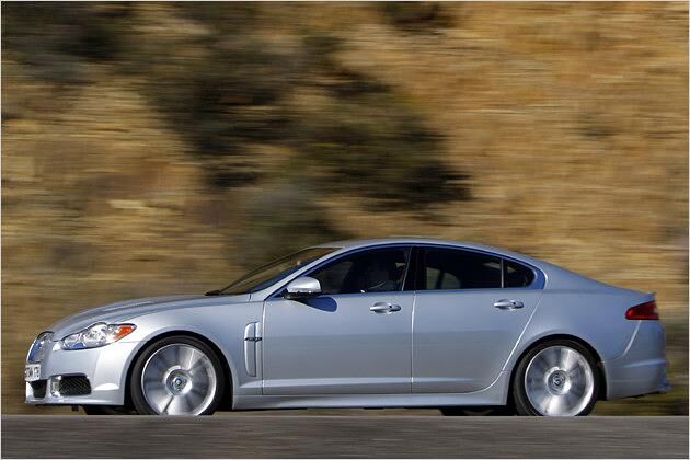 Das Auto erhält den neuen Kompressor-V8 mit 510 PS. Damit ist die Limousine sogar stärker als ein Porsche 91 Turbo