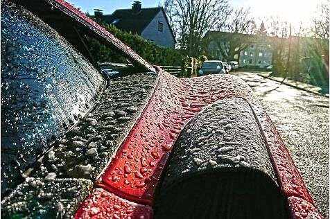 Hartes Eis auf heißen Kurven.