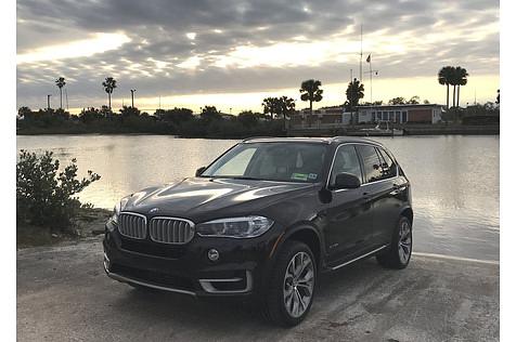 BMW X5 xDrive 40e - fast 70.000 Euro teuer