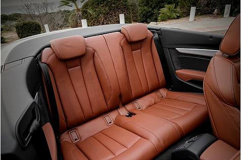 Der Platz hinten ist im Audi A5 leicht gewachsen