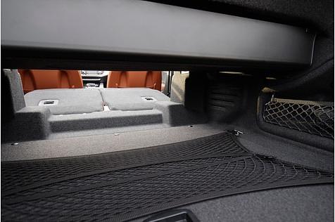 Die Rücksitzlehnen sind im Audi A5 umklappbar