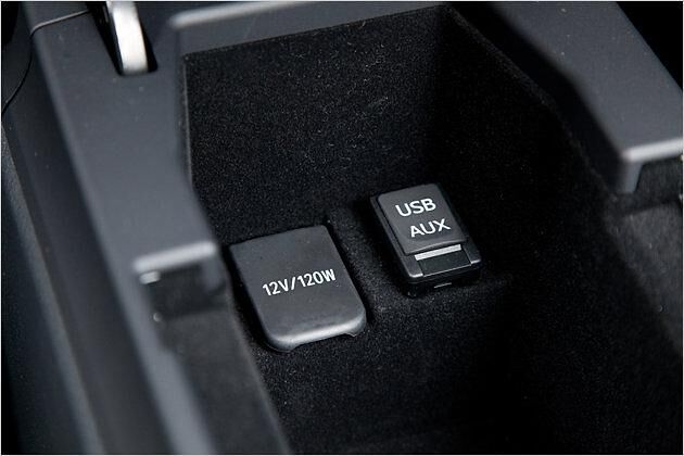 Multimedial: Ein USB- und AUX-Anschluss ist immer an Bord