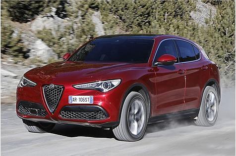 Der Alfa Stelvio punktet bei Design und Fahrdynamik. Gegen den irre starken Wettbewerb im Mittelklasse-SUV-Segment könnte er es dennoch schwer haben