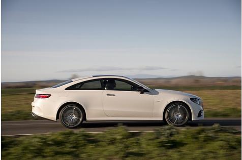 Das Mercedes E 400 4matic Coupé ist 4,83 Meter lang
