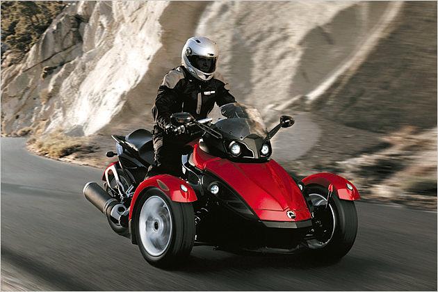 Motorrad auf drei Rädern: Der BRP Can-Am Spyder Roadster