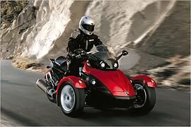 Motorrad mit drei Rädern: Der BRP Can-Am Spyder Roadster