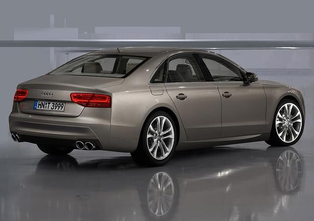 Audis Motorenpläne in der Oberklasse: S7 und S8 kommen mit V8-Turbomotoren. Illustration: SP-X