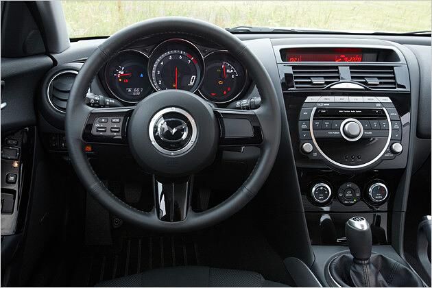 Bei der Europa-Version des RX-8 Hydrogen RE kommt eine Fünfgang-Schaltung zum Einsatz