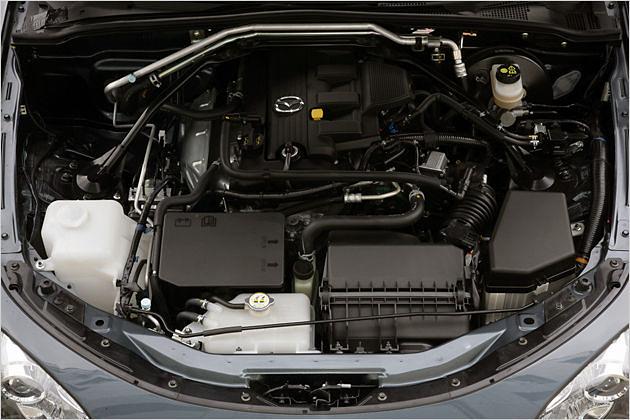 Die Leistung ist gleich geblieben, aber der Verbrauch ist gesunken: Der 2,0-Liter-Benziner des MX-5