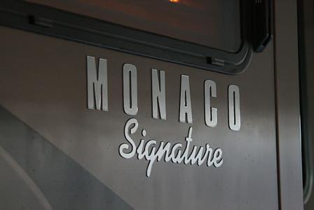 Monaco Coach Wohnmobil