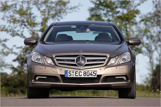 Das Vieraugen-Gesicht kommt stärker gepfeilt als bei der Limousine
