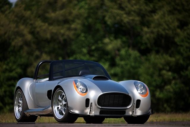 Stark und offen: Neuer AC Roadster mit 800 PS, Foto: Iconic Motors