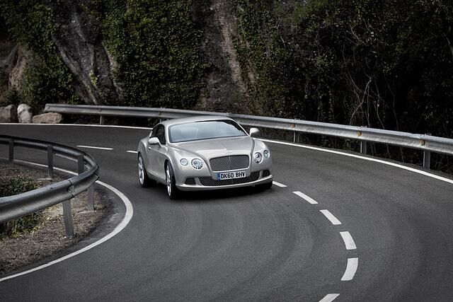 Bentley hat das Gewicht reduziert, um Fahrverhalten und Fahrleistungen weiter zu verbessern, Foto: Bentley